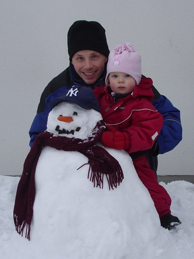 A picture of me, Emilia and the snowman