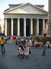 Picture of Emilia and Fredrika in front of Pantheon